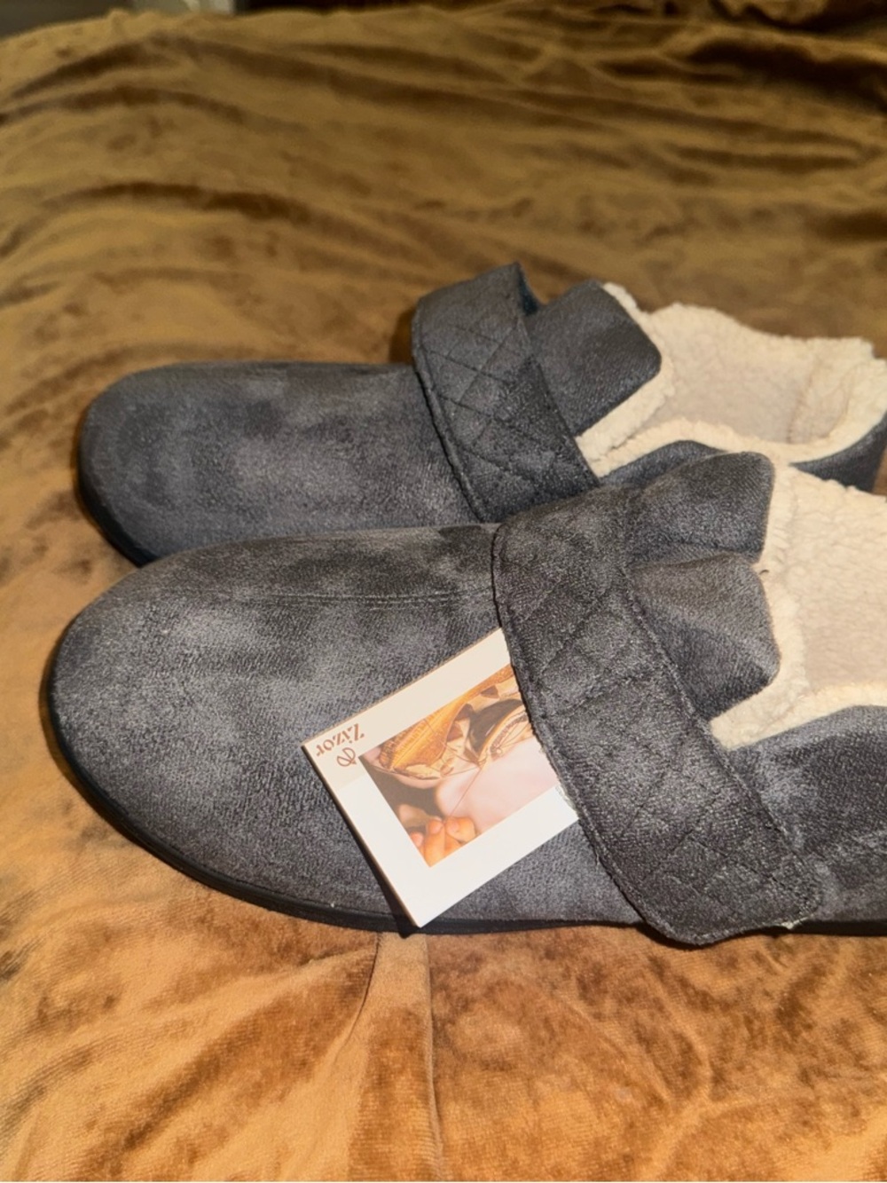 Cozy Women's Winter Slipper Boots - Gray